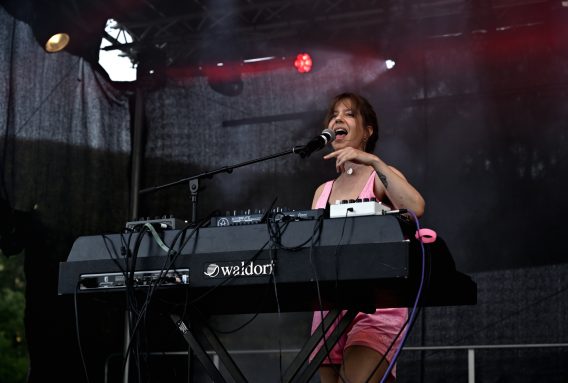 Anna Aaron_09_Martial Racine