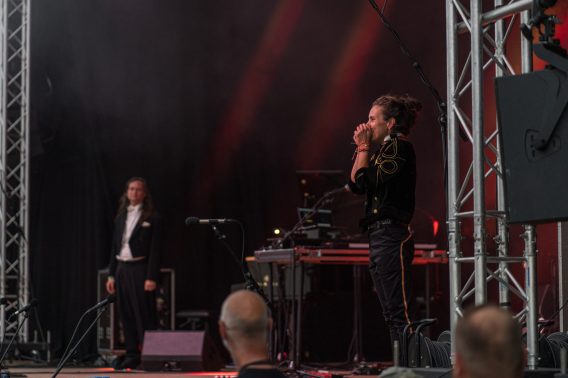 TroubleAPhaneedePool_StephWenker-12